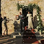 Castel Monastero - The Leading Of The World カステルヌオーヴォ・ベラルデンガ