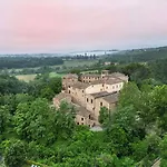ホテル Castel Monastero - The Leading Of The World 5*