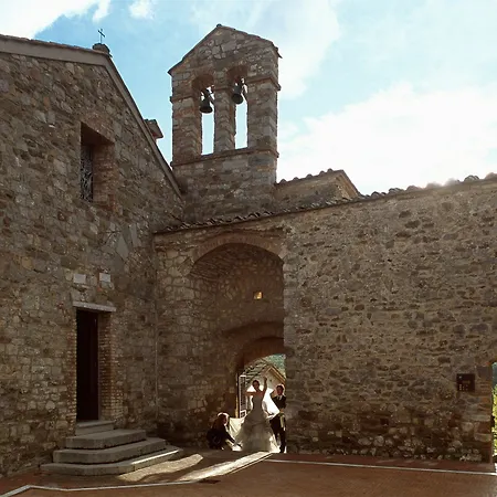 Отель Castel Monastero - The Leading Of The World